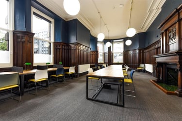 1 bed flat, College Square East, Holylands, Belfast, BT16DJ - Image 1
